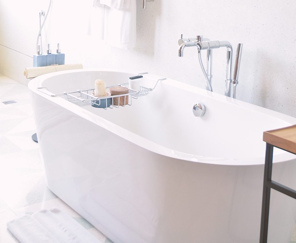 White Oval Bathtub