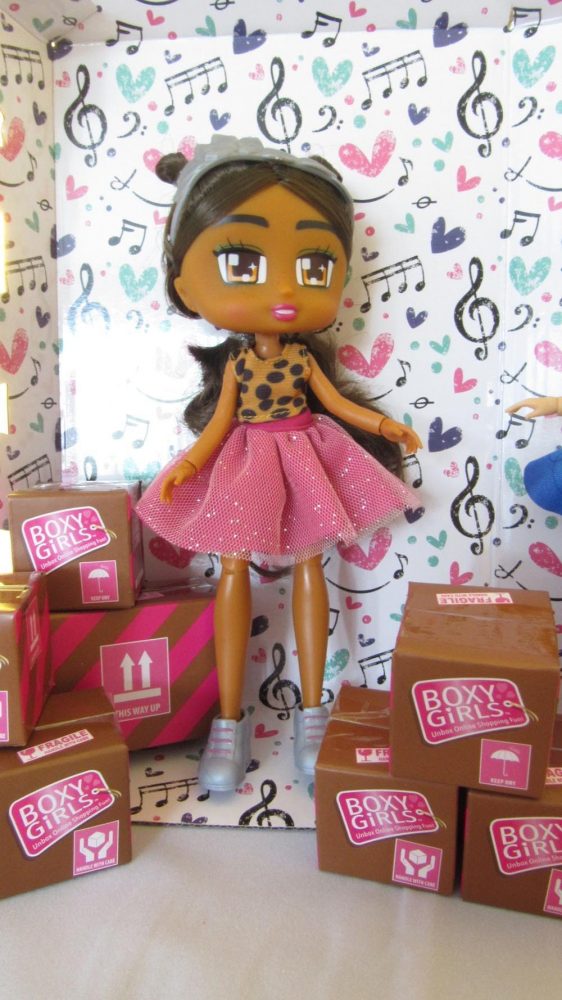 Boxy Dolls Nomi